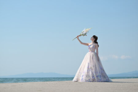 【鹿児島】吹上浜赤フン海岸ドレス前撮り-ライトプラン | 前撮り・フォトウェディング・ブライダル撮影専門スタジオフィール