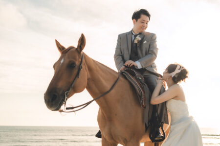 【福岡】馬と海のドレス前撮り-プレミアムプラン | 前撮り・フォトウェディング・ブライダル撮影専門スタジオフィール